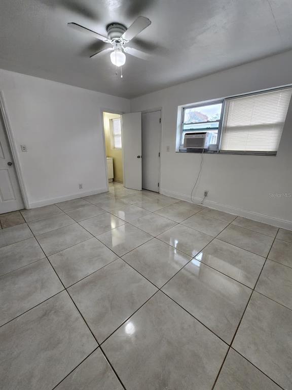 Building Photo - 3831 SW 11th St