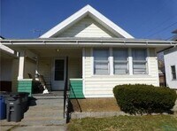 Building Photo - 2 Bedroom House