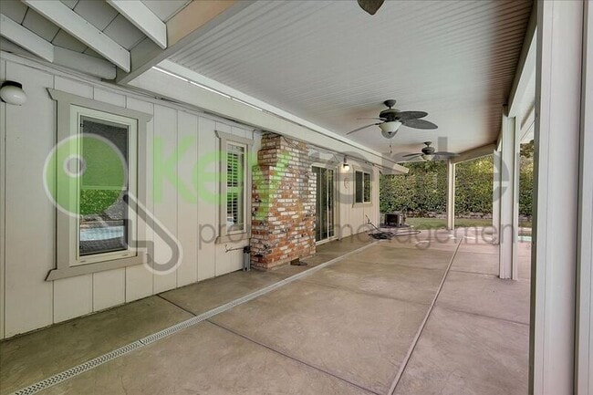Building Photo - 304 Diamond Oaks Rd