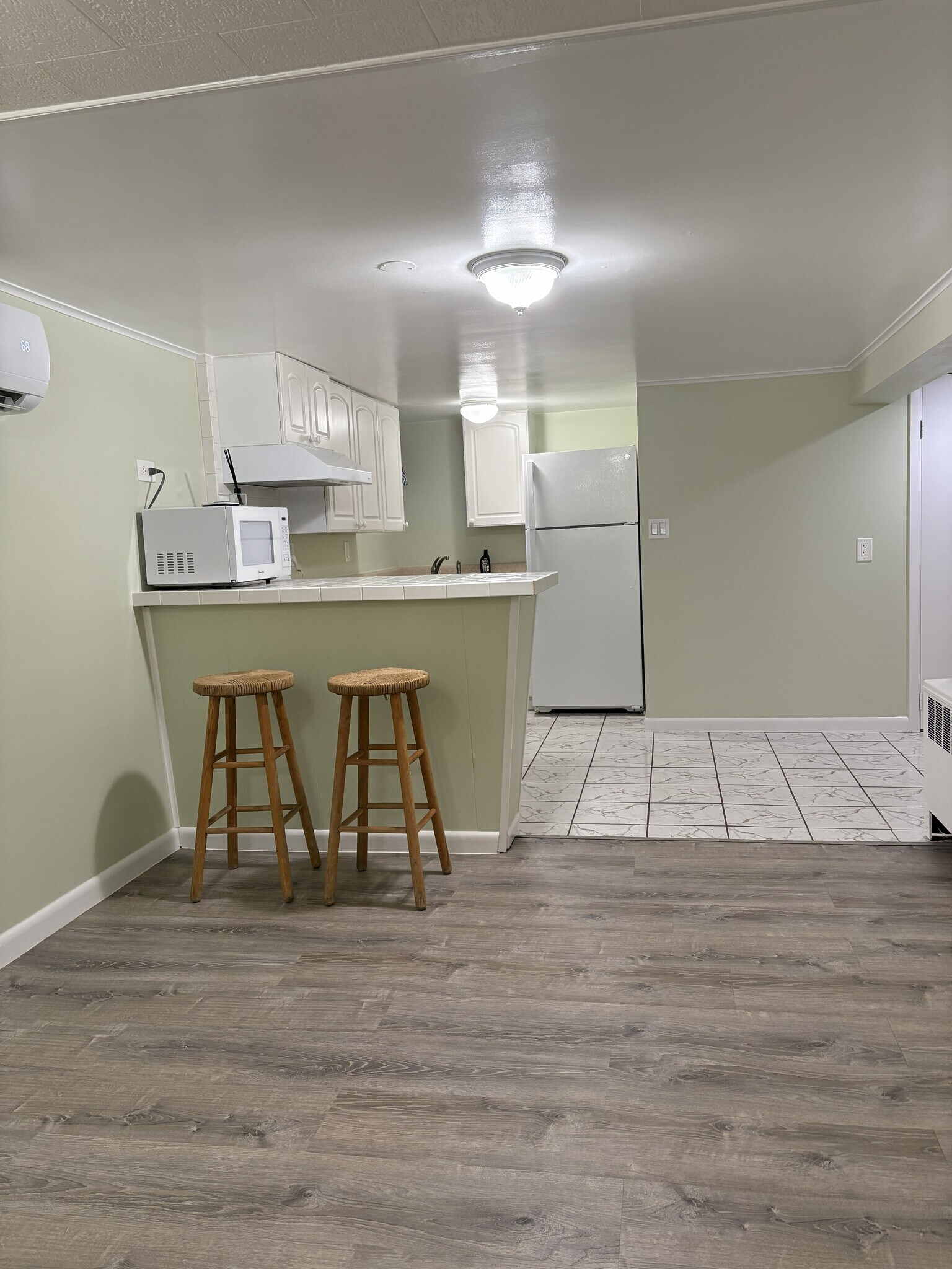 Building Photo - 440 Lockwood Dr