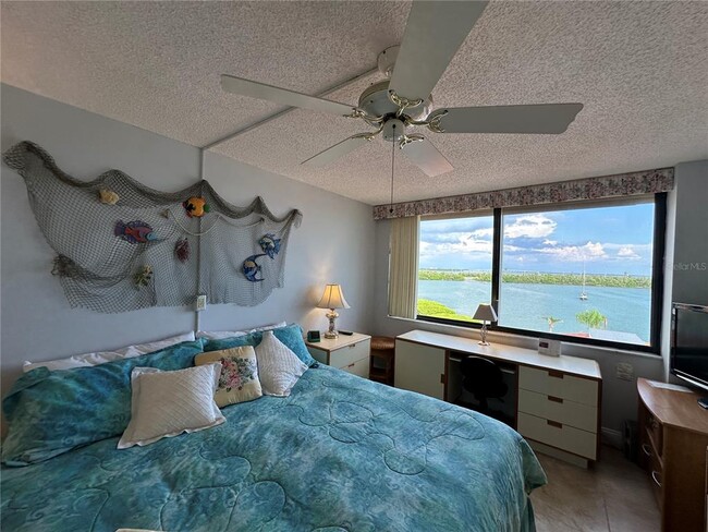 Building Photo - 6295 Bahia Del Mar Cir