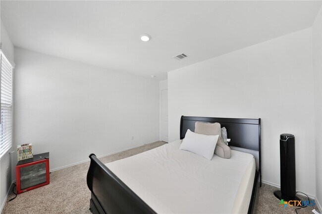 Building Photo - 378 Geode Glen