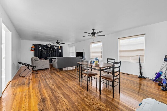 Building Photo - 4927 63rd St