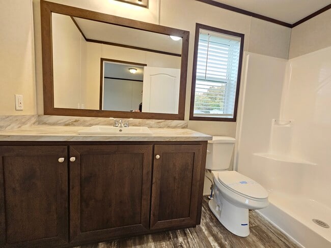 Building Photo - 46000 Geddes Rd