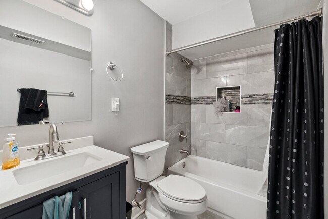 Building Photo - 4017 Eastern Ave