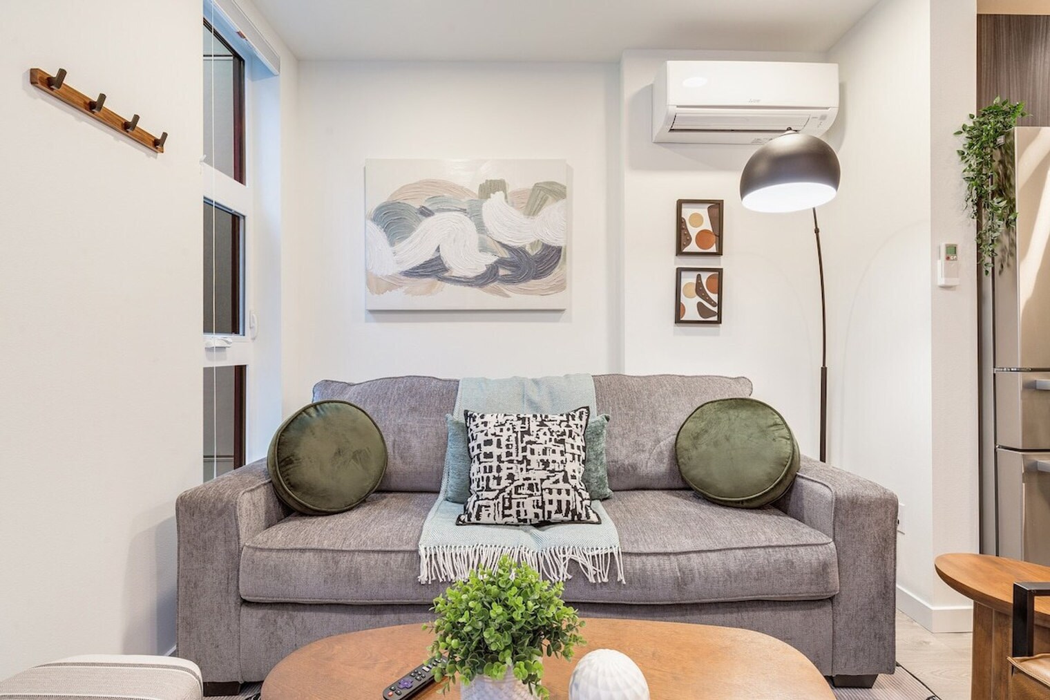 Building Photo - 1431 E Howell St