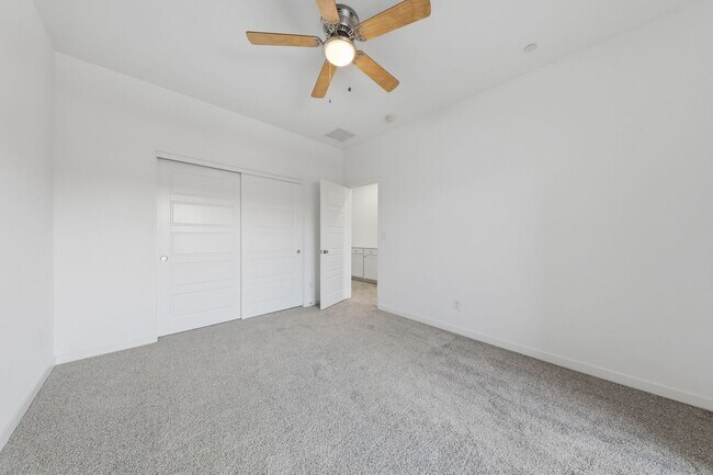 Building Photo - Brand New 3 Bedroom Stylish Henderson Townhome in Black Mountain Ranch