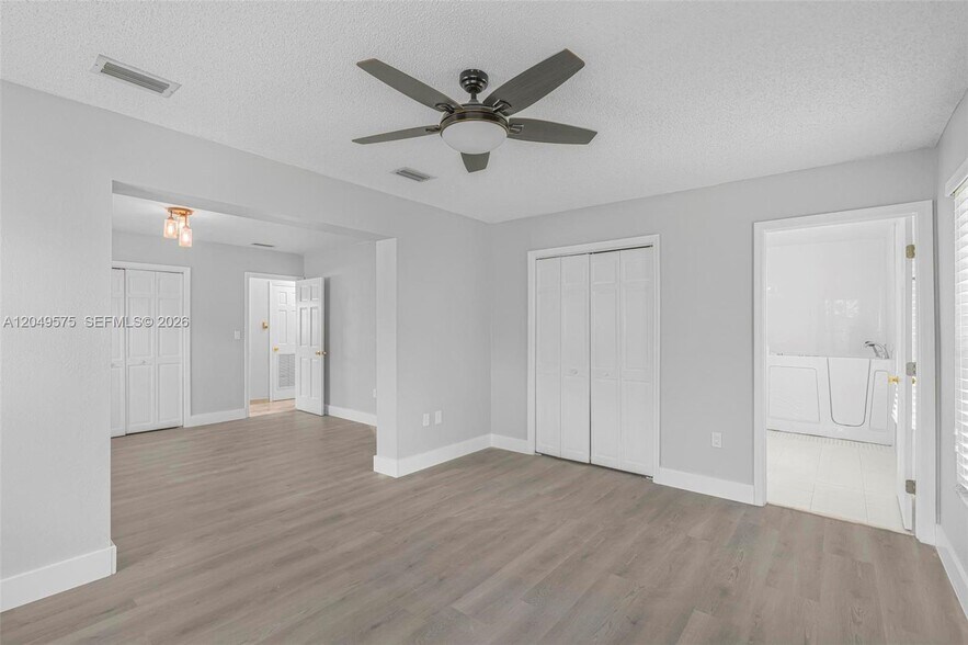 Building Photo - 9075 SW 48th Ter