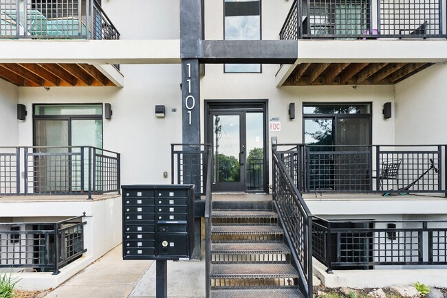 Building Photo - 1101 Fern St NW