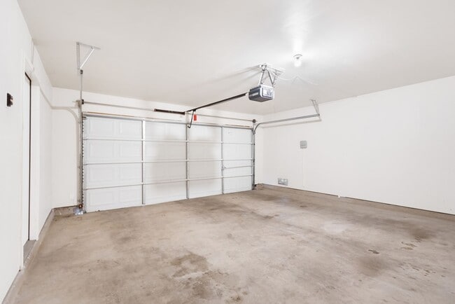 Building Photo - 6526 Charles Field