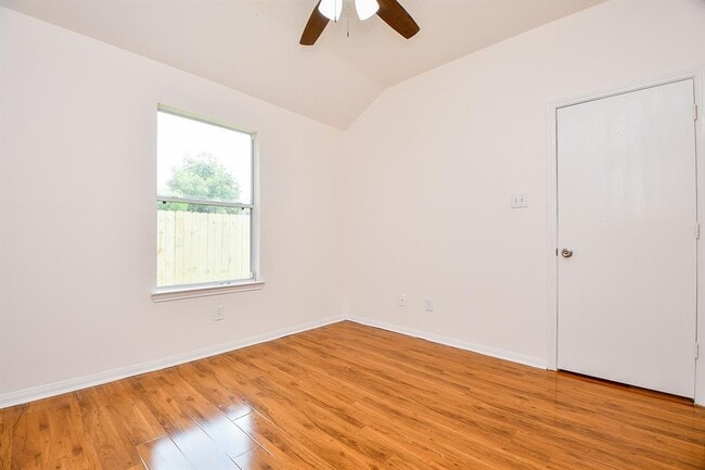 Building Photo - 16323 Woma Ct