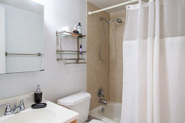 Building Photo - 1901 16th St NW