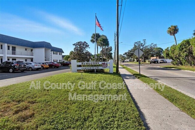 Building Photo - 4511 3rd St Cir W
