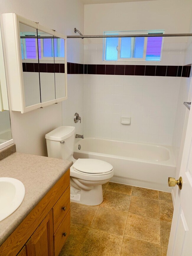 Building Photo - Kahana Ridge Three Bedroom