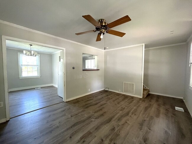 Building Photo - Excellent Location Near Old Hickory Lake