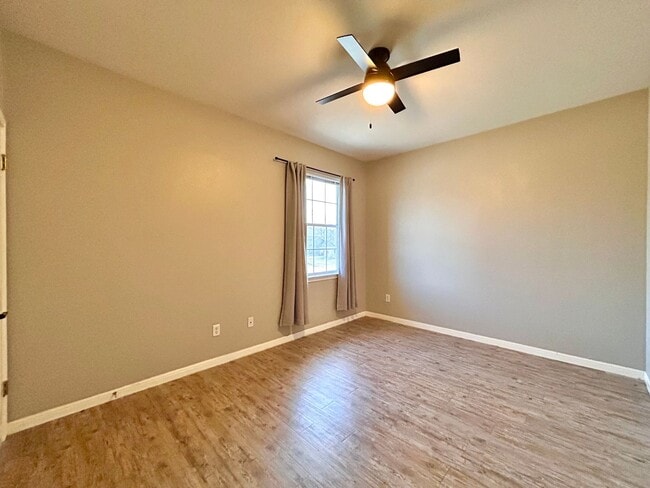 Building Photo - 5716 Westgate Boulevard-A