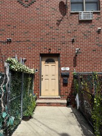 Building Photo - 58-19 College Point Blvd