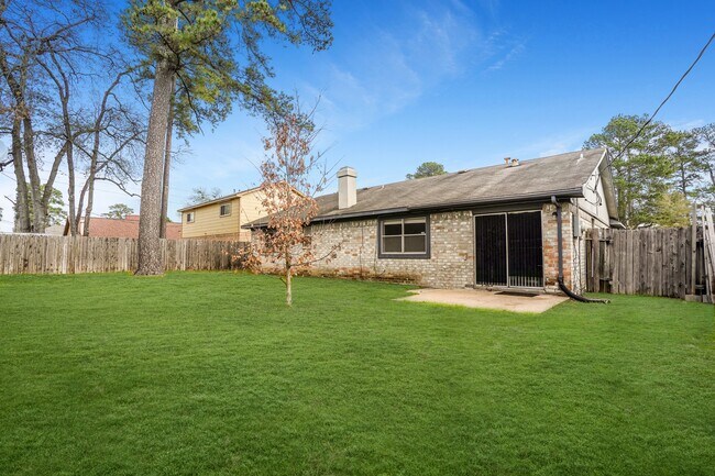 Building Photo - 15707 Baytree Dr