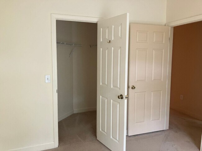 Building Photo - 3 BR / 2 BA at the Preserve