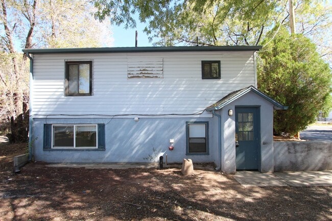 Primary Photo - 1801 N East St