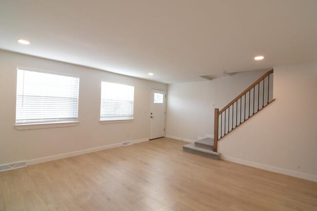 Building Photo - 5004 E Hinsdale Pl