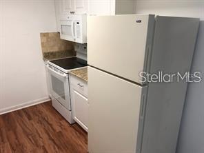 Building Photo - 712 Isleton Dr