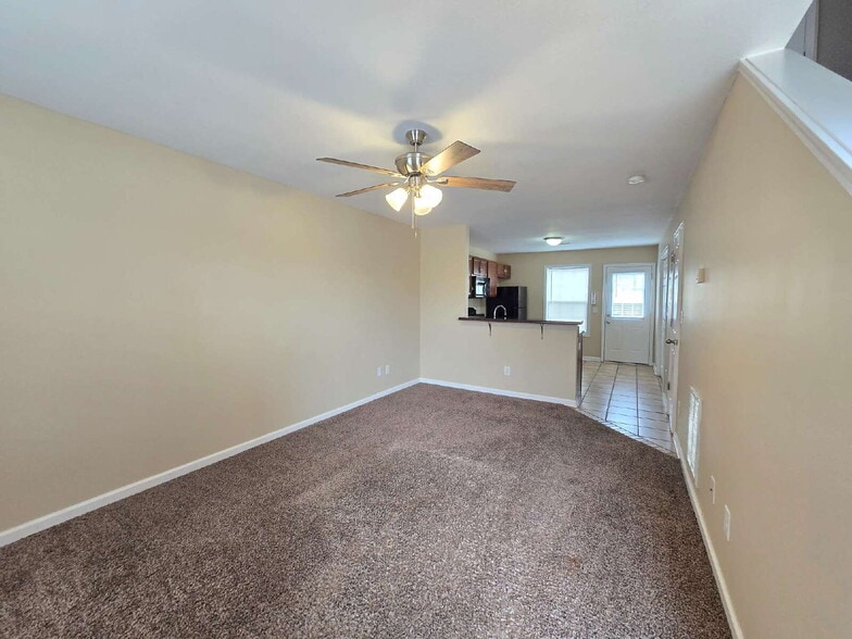 Building Photo - 5D BLACKJACK WAY, CLARKSVILLE, TN 37040
