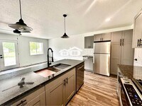 Building Photo - 2107 Willis Ave