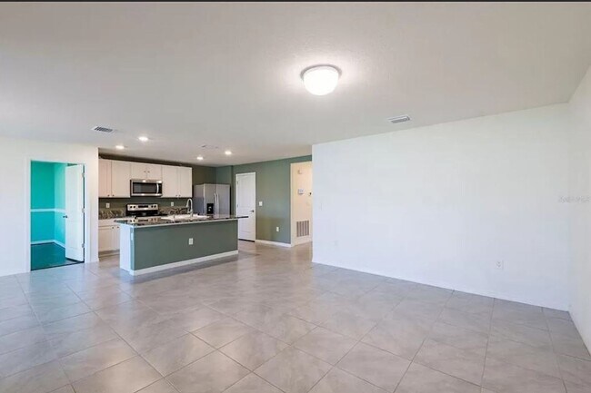 Building Photo - 16709 Parker River St