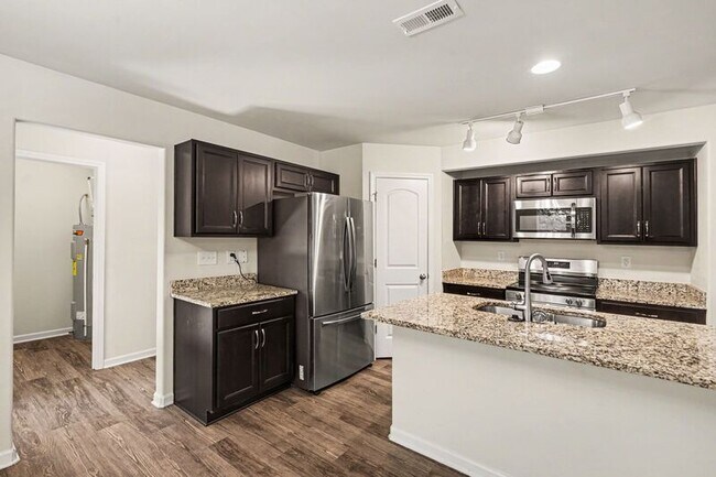 Building Photo - 13433 Circle Dr