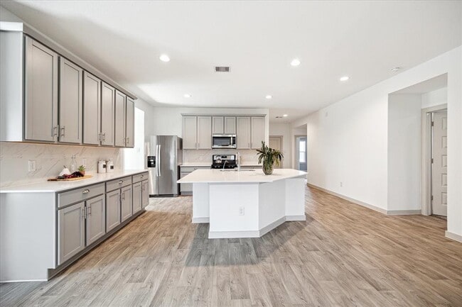 Building Photo - 8115 Brahman Ln