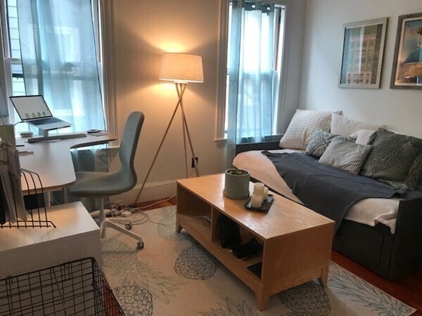 Building Photo - 274 Poplar St