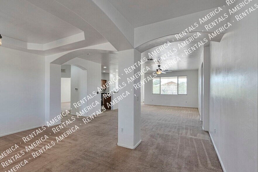 Building Photo - 6722 S Averroes Rd