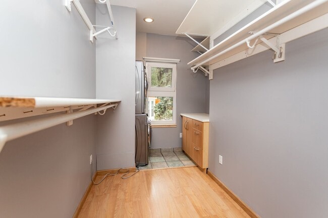 Building Photo - Charming 3-Bed, 2-Bath Home in Manitou Spr...