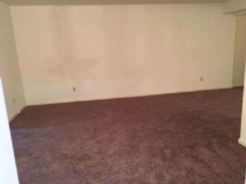 Building Photo - 128-128 Hilldale Dr