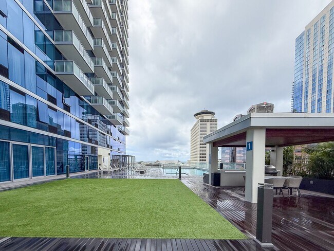 Building Photo - High-Floor 2BR Corner Unit with Expansive Views & 2 Parking at Azure Ala Moana