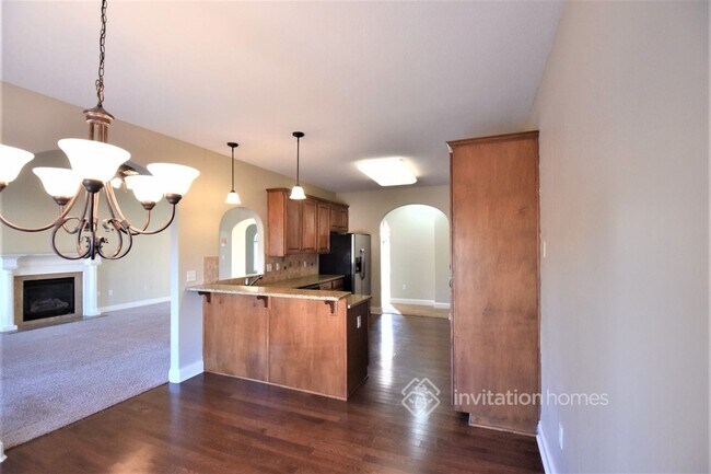Building Photo - 300 Everly Cir