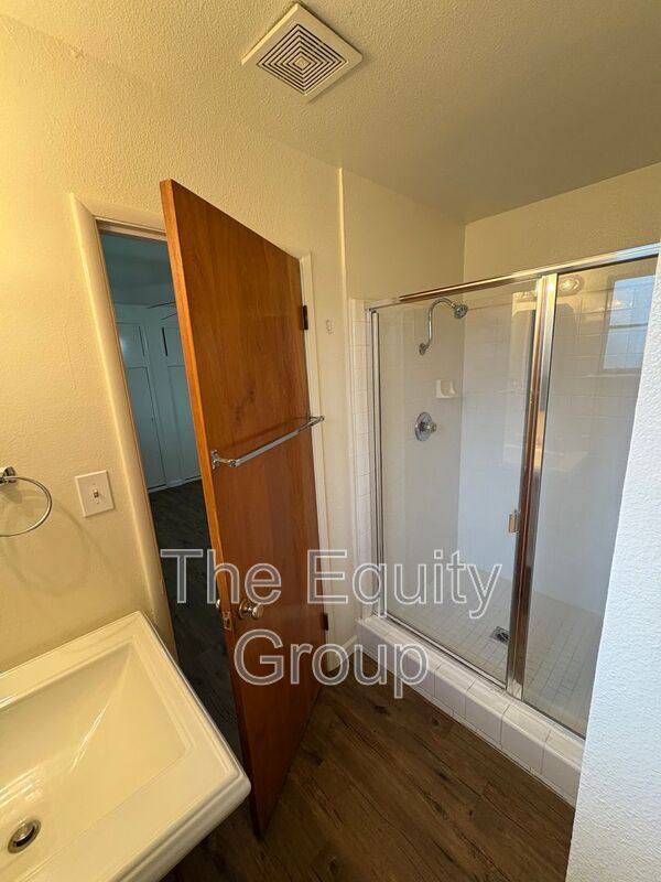 Building Photo - 1044 S Linda Vista St