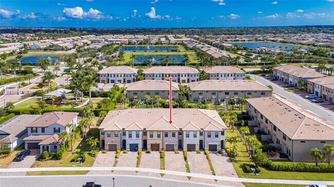 Building Photo - 4828 Chantilly Rd