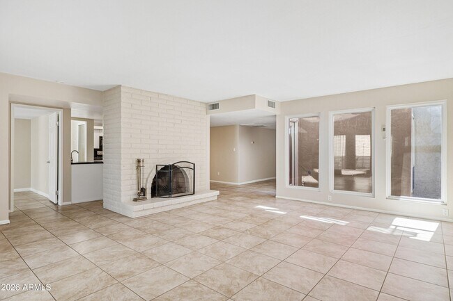 Building Photo - 5208 N 78th Way