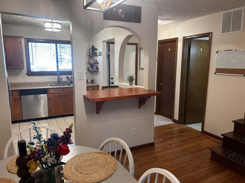 Building Photo - 23352 Black Oak Ct