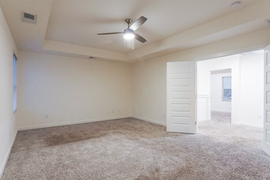 Building Photo - 5418 Bluebell Cir