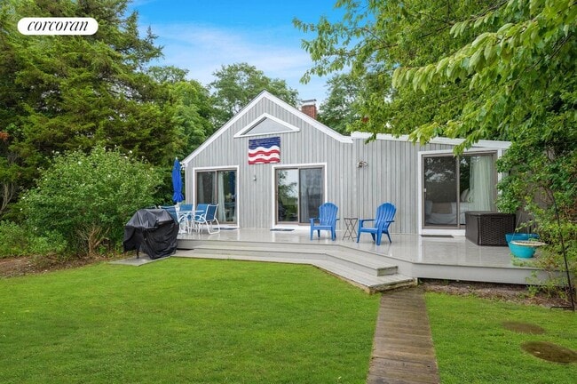 Building Photo - 237 Noyack Rd