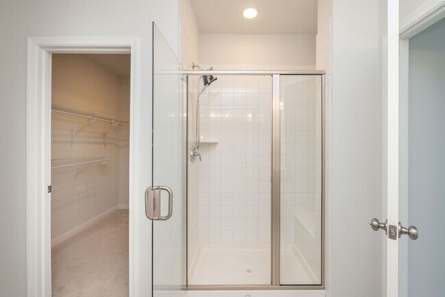 Building Photo - 5920 Whitehurst Ln