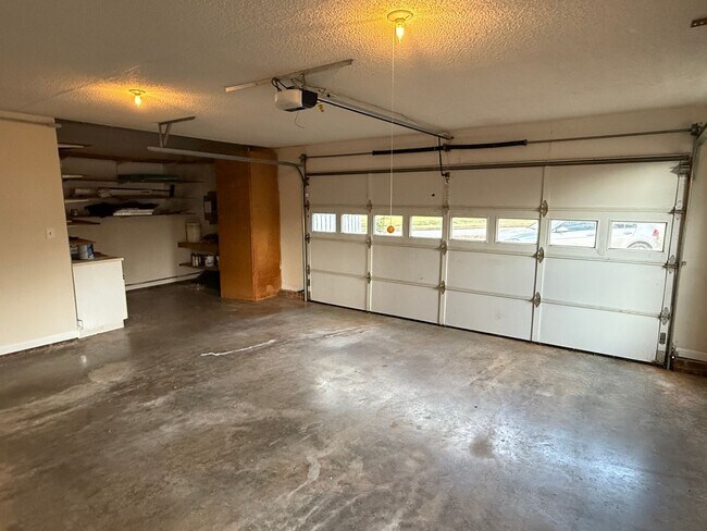 Building Photo - 17115 Grenache Ct