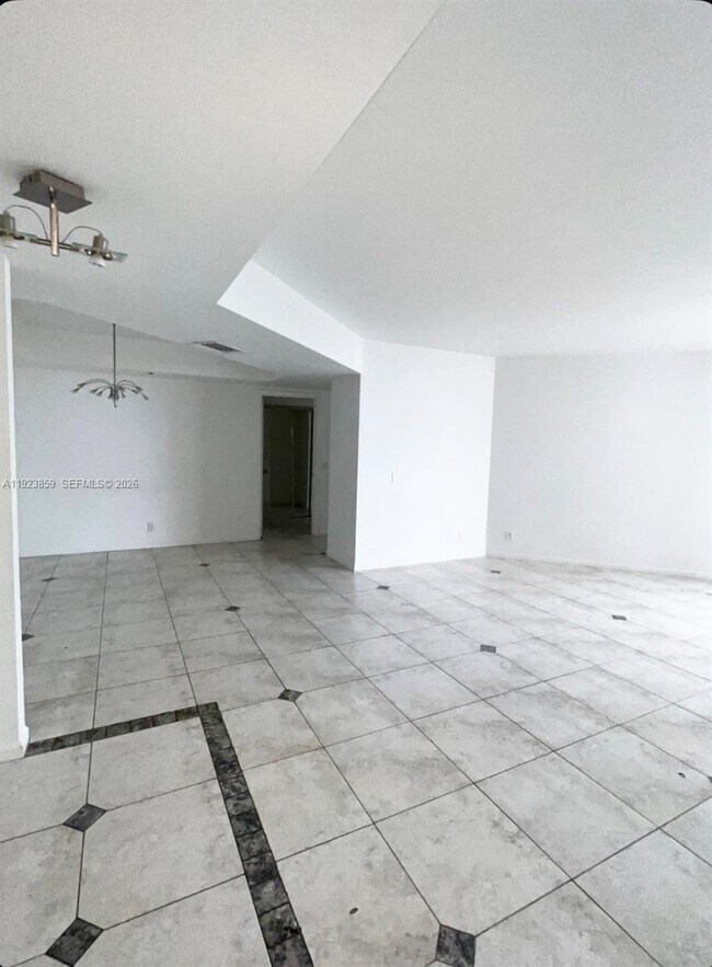 Building Photo - 3610 Yacht Club Dr