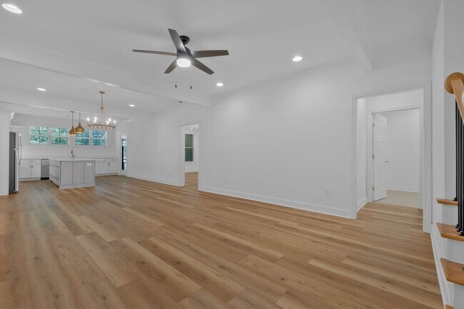 Building Photo - 118 Nickolas Cir