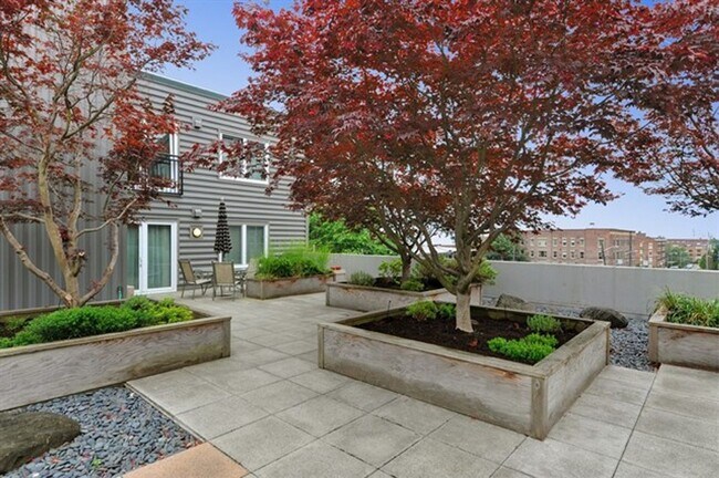 Building Photo - 2Bd/1Ba Seattle Condo