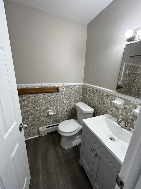 Building Photo - 1760 St Johns Blvd