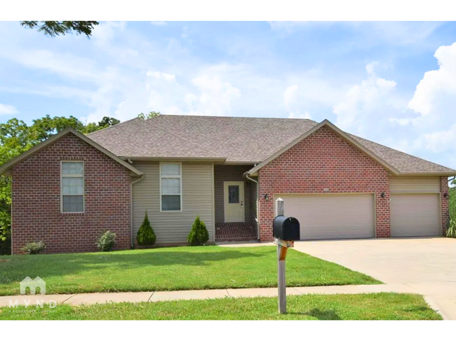 Primary Photo - 2983 W Augusta Hills St